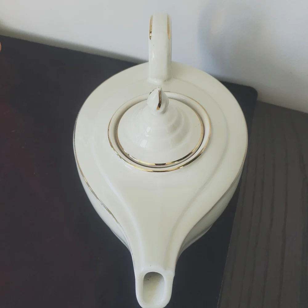 HALLs Superior tea pot - Picture 6 of 16